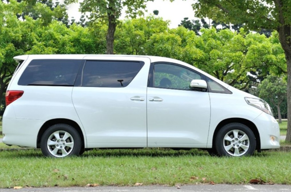 豐田阿爾法商務(wù)出租